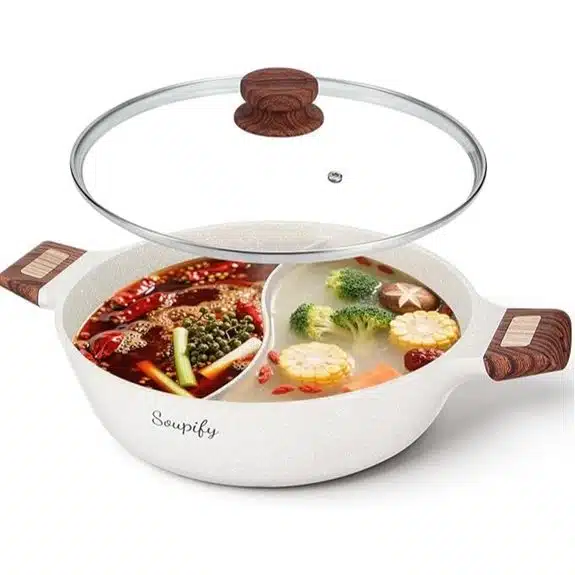 Die 10 besten Hotpot-Töpfe, die jedes Essen zu einem gemütlichen Festmahl machen 3 Antihaftbeschichteter, unterteilter Hot Pot Shabu Pot mit Deckel