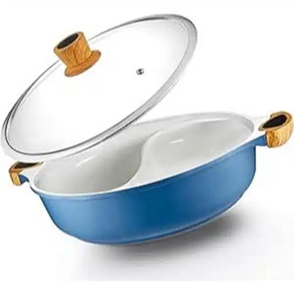 Die 10 besten Hotpot-Töpfe, die jedes Essen zu einem gemütlichen Festmahl machen 4 Antihaftbeschichteter Hot Pot mit Unterteilungen und Silikonschaufel