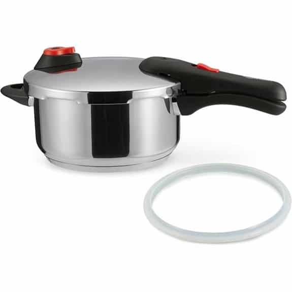 Die 15 besten Dampfdrucktöpfe, die das Kochen beschleunigen, ohne den Geschmack zu beeinträchtigen 11 Amazon Basics 4-Liter-Edelstahl-Induktions-Schnellkochtopf