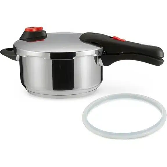 Die 15 besten Dampfdrucktöpfe, die das Kochen beschleunigen, ohne den Geschmack zu beeinträchtigen 11 Amazon Basics 4-Liter-Edelstahl-Induktions-Schnellkochtopf