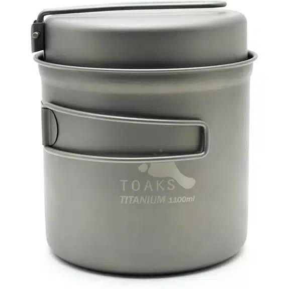 15 Best ultraleichte Kochtöpfe, die Rucksackküchen revolutionieren 14 TOAKS Titanium 1100 ml Topf mit Pfanne von TOAKS